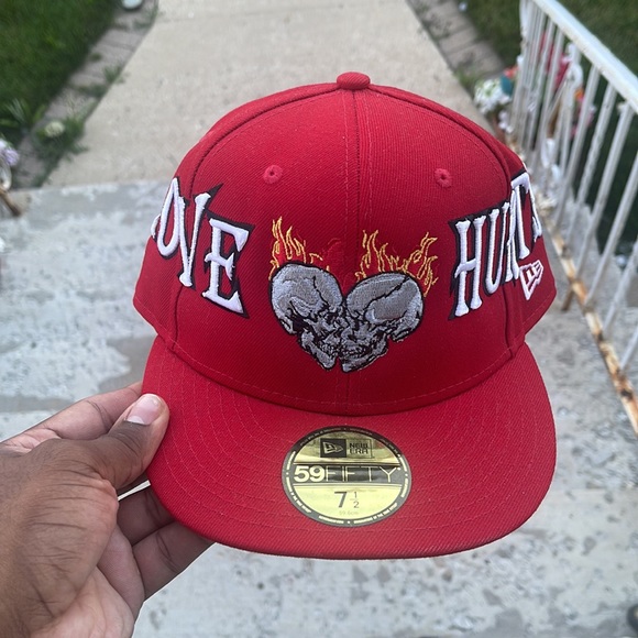 MANSOUR Love Hurts NewEra Low Profile Fitted Cap - Picture 2 of 5